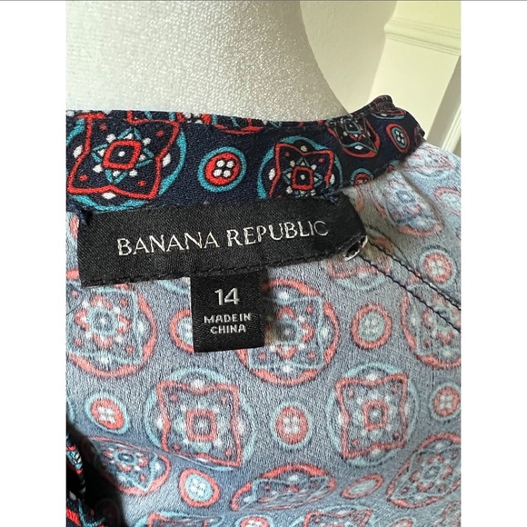 Banana Republic Foulard Print Flounce, Geometric Print Dress. Size 14 - Picture 4 of 4